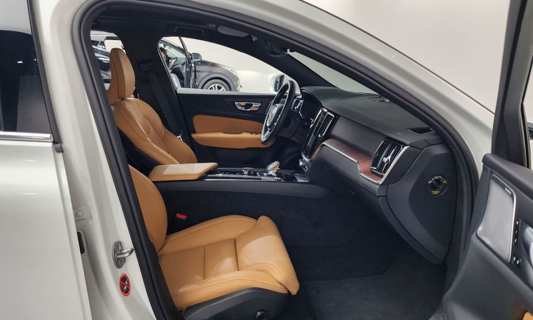 Volvo S60 B5 Ultimate Bright, 2024