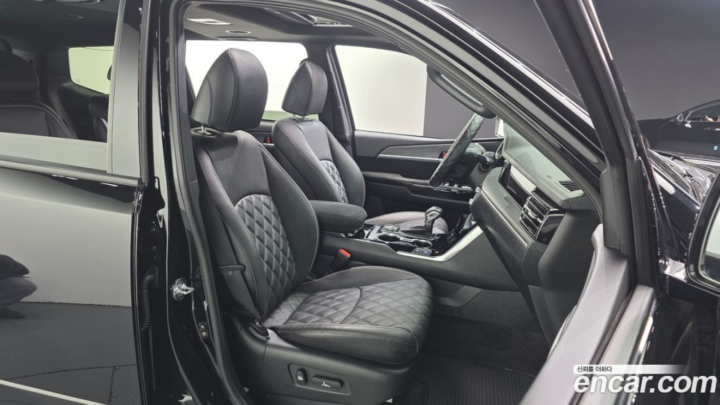 Kia Mohave Diesel 3.0 4WD 6-Seater, 2023