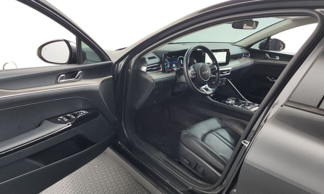 Kia K5 2.0, 2023
