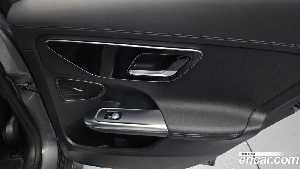 Mercedes-Benz C-Class C300 4MATIC AMG Line, 2023