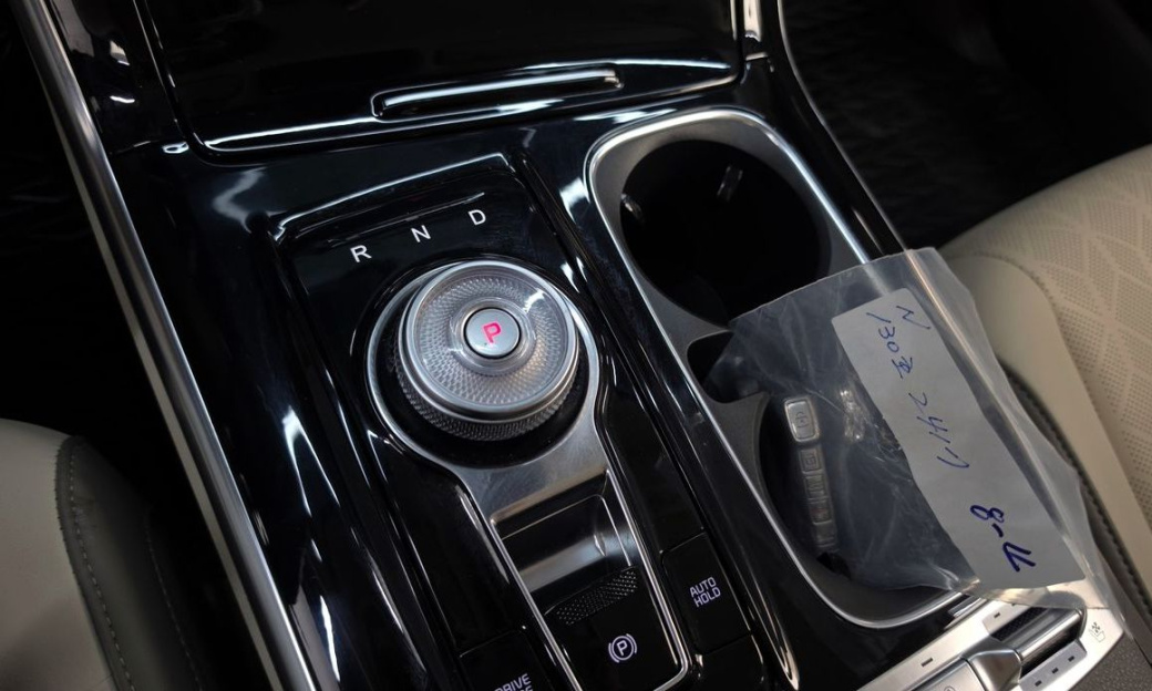 Kia Carnival 9-Seater Noblesse, 2023