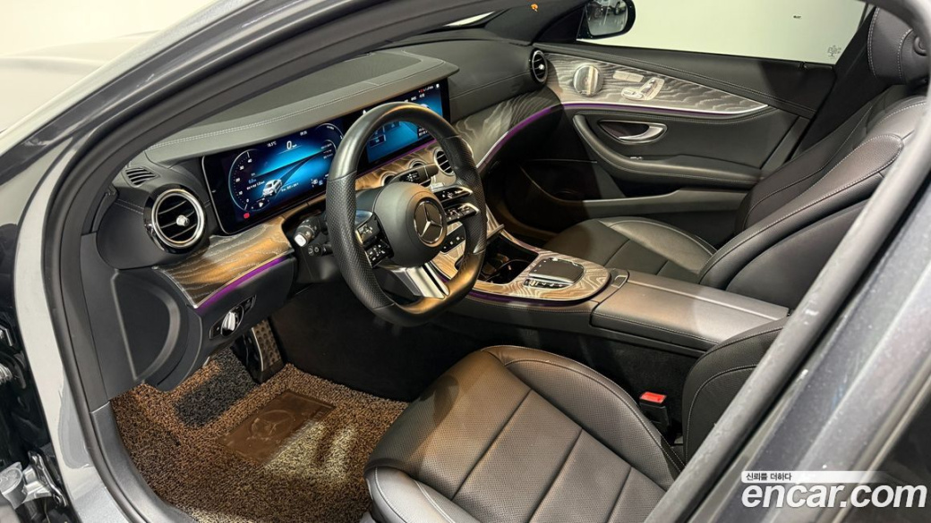 Mercedes-Benz E-Class E350 4MATIC AMG Line, 2022