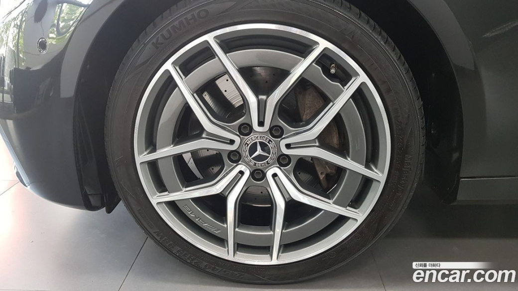 Mercedes-Benz E-Class E220d 4MATIC AMG Line, 2022