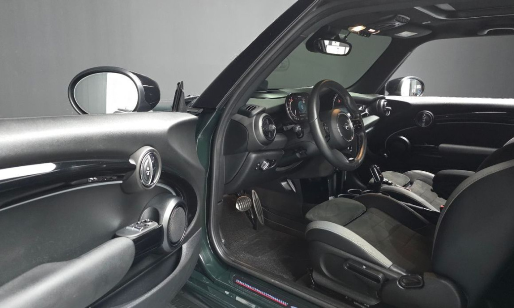 Mini Cooper JCW, 2022