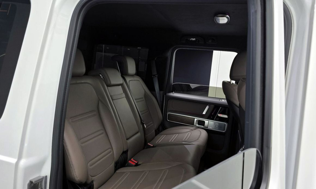 Mercedes-Benz G-Class G450d, 2025