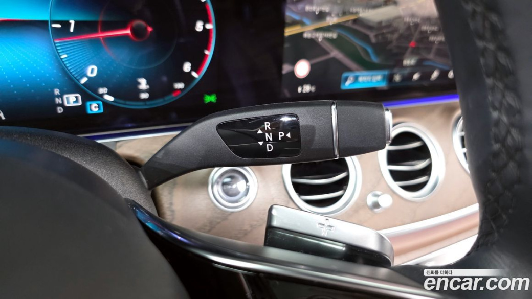 Mercedes-Benz E-Class E220d 4MATIC Exclusive, 2022