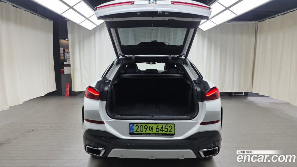 BMW X6 xDrive40i M Sport, 2025