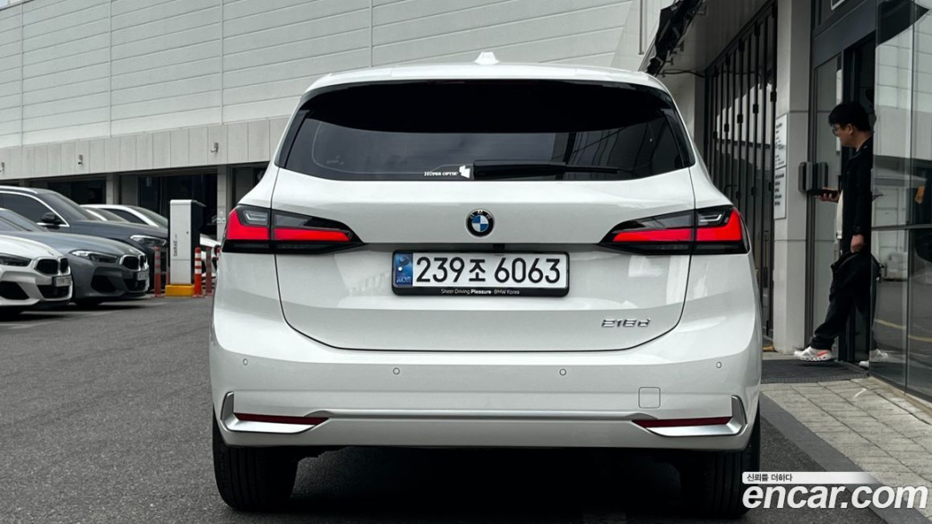 BMW 2-Series 218d Luxury, 2025