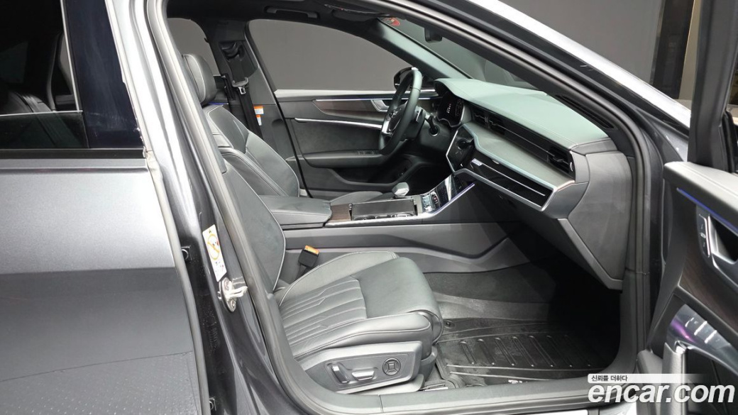 Audi A6 45 TFSI Quattro Premium, 2025