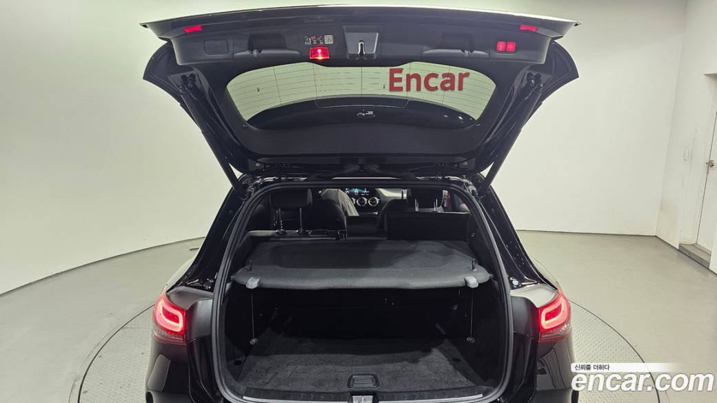 Mercedes-Benz GLA-Class GLA250 4MATIC, 2023