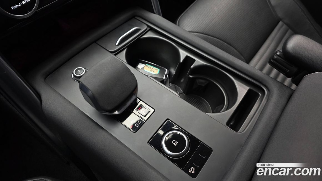 Land Rover Discovery P360 R-Dynamic SE, 2023