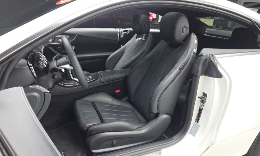 Mercedes-Benz E-Class E300d 4MATIC Coupe, 2022