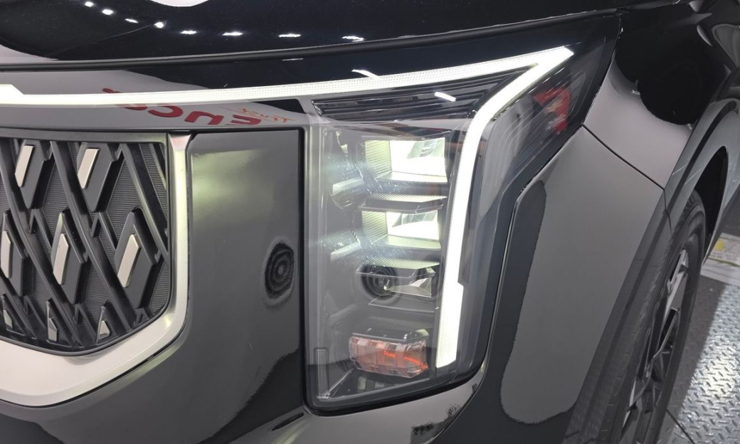 Kia Carnival 9-Seater Prestige, 2025