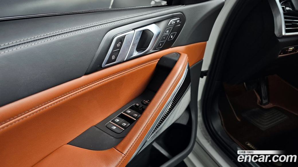 BMW X6 M50i, 2023