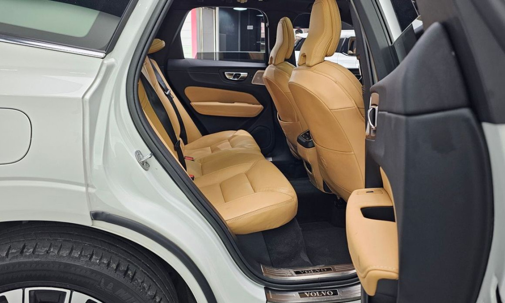 Volvo XC60 B5 Ultimate Bright, 2023