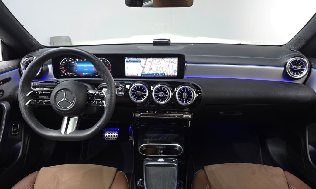 Mercedes-Benz CLA-Class CLA250 4MATIC, 2025