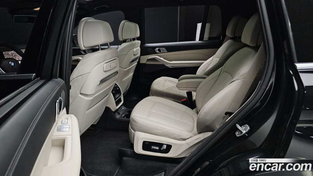 BMW X7 xDrive 40d Design Pure Excellence 6-Seater, 2025
