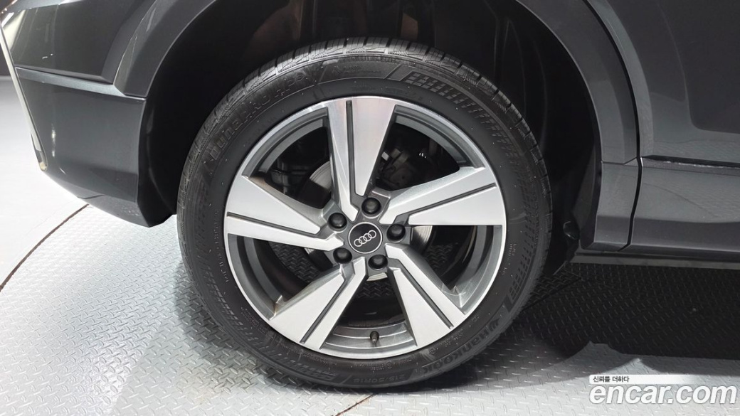 Audi Q2 35 TDI Premium, 2023