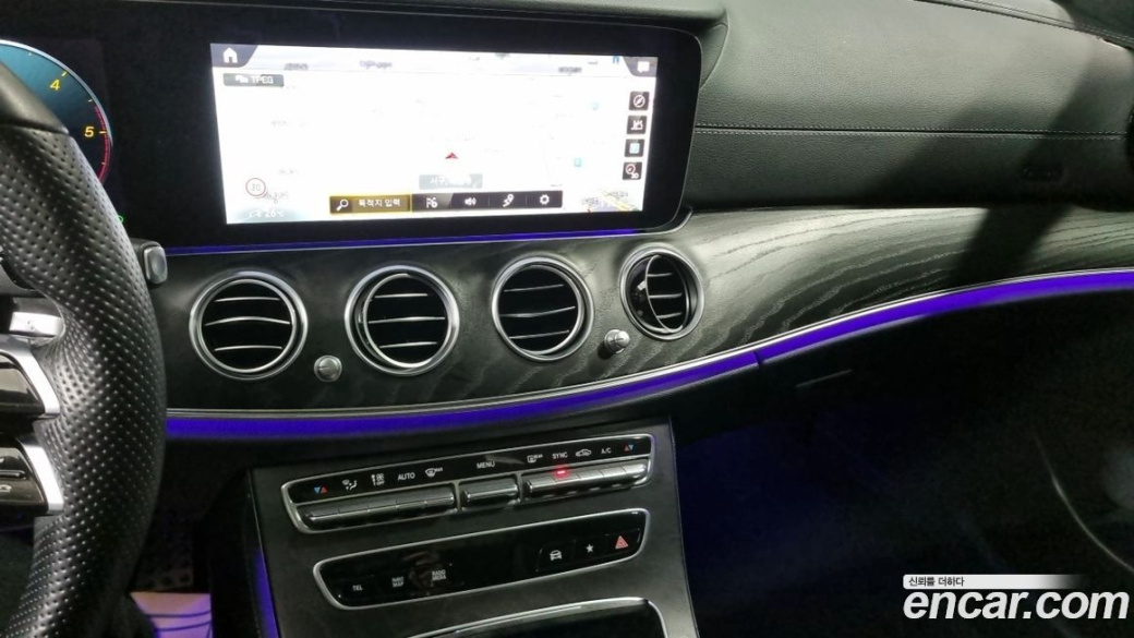 Mercedes-Benz E-Class E220d 4MATIC AMG Line, 2022