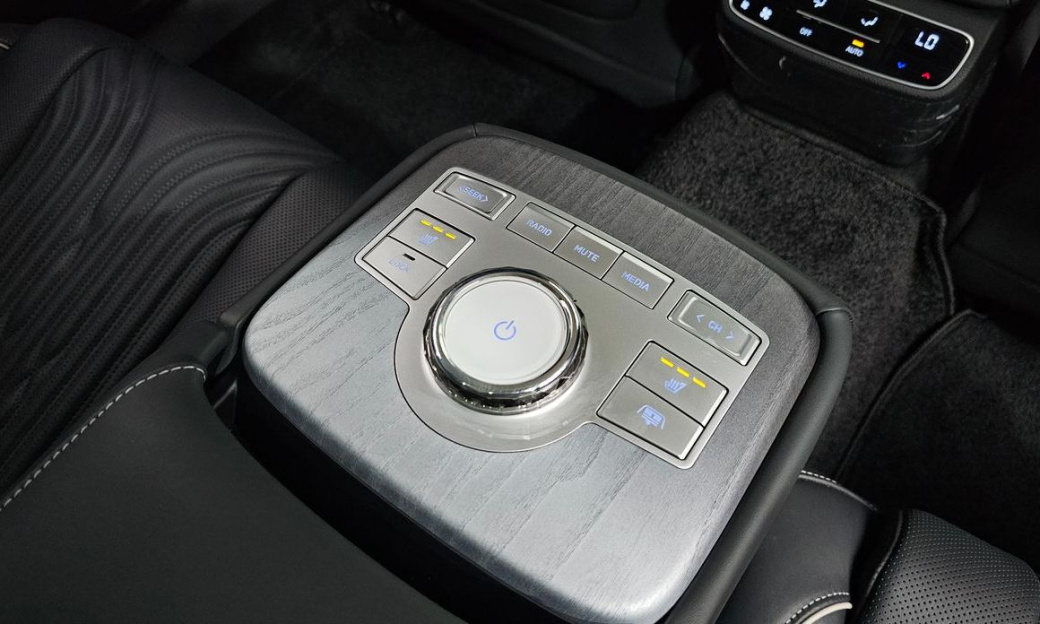 Genesis G80 Gasoline 2.5 Turbo AWD, 2024