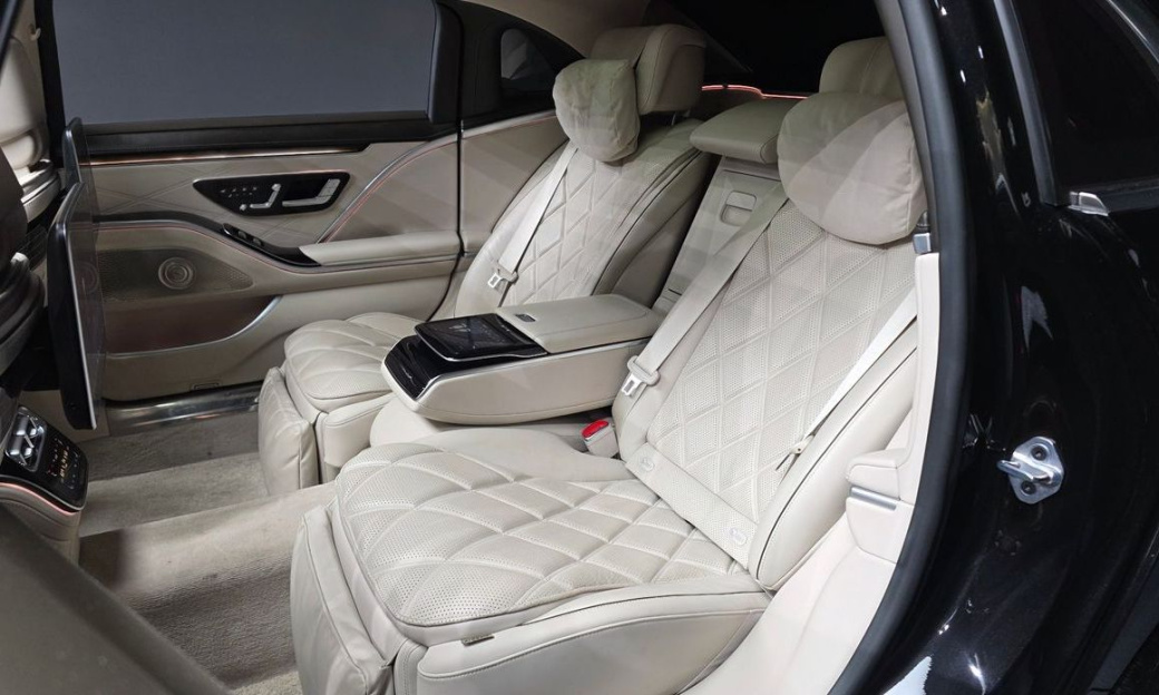 Mercedes-Benz S-Class Maybach S580 4MATIC, 2023