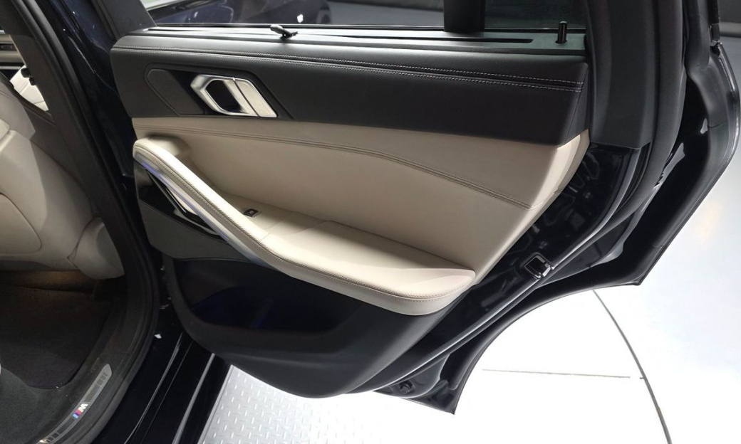 BMW X6 xDrive40i M Sport, 2025