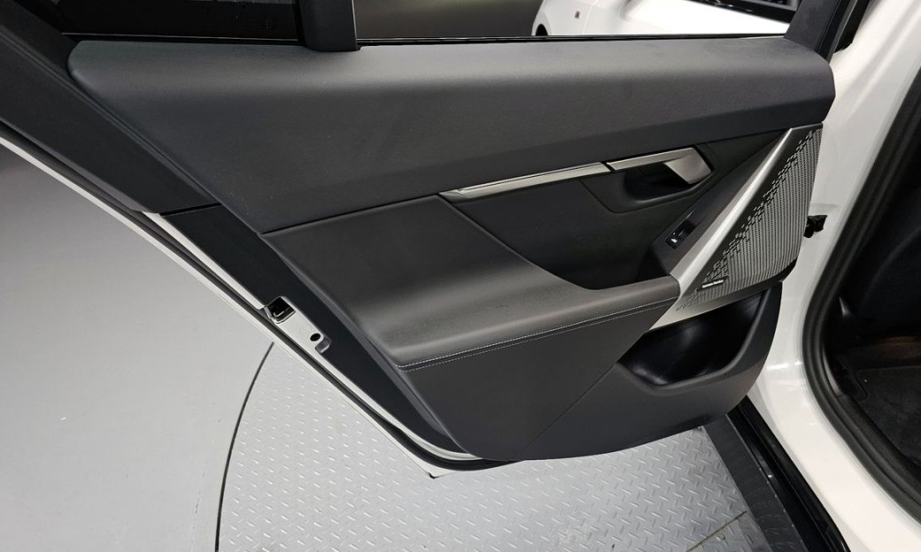 BMW 5-Series 520i M Sport, 2025