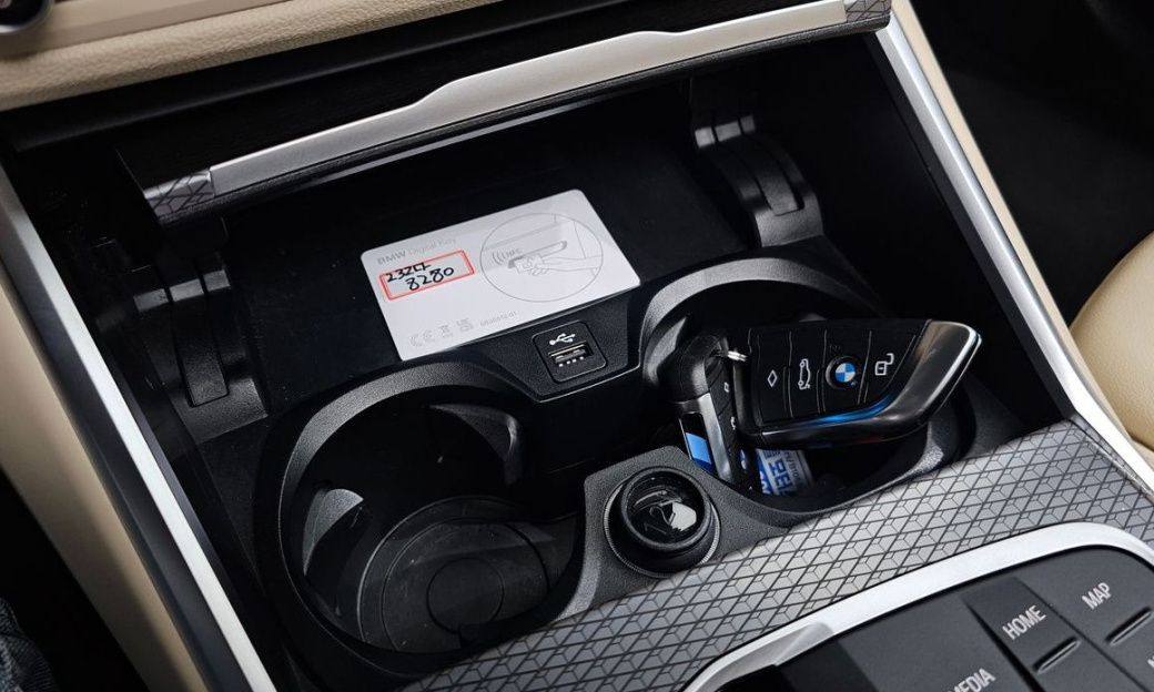 BMW 3-Series 320i M Sport, 2024