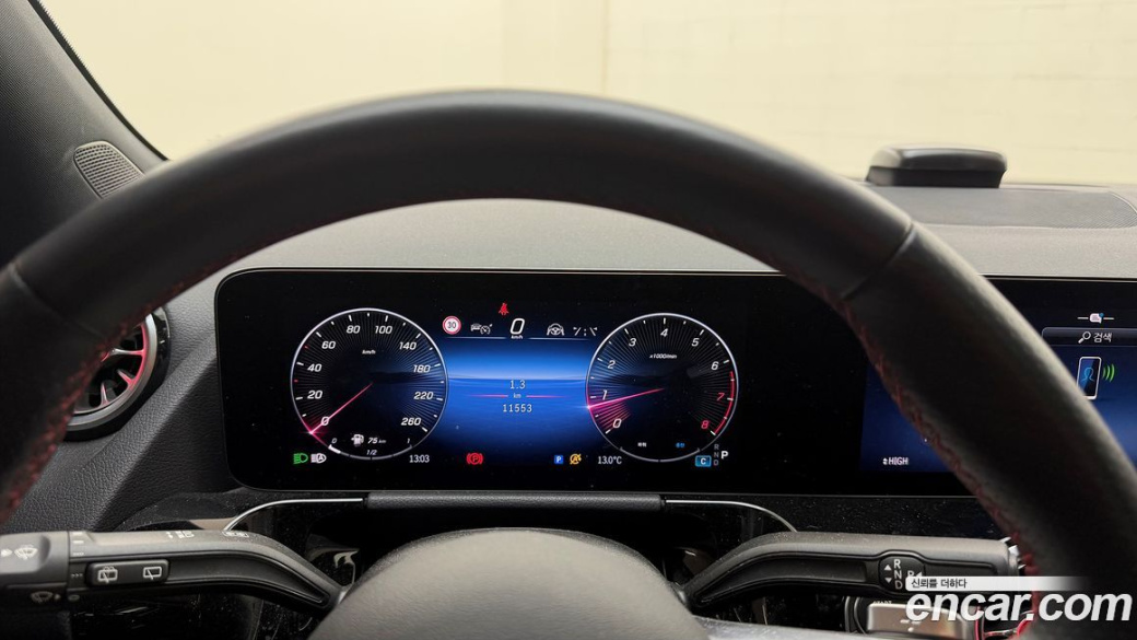 Mercedes-Benz GLA-Class GLA250 4MATIC, 2025