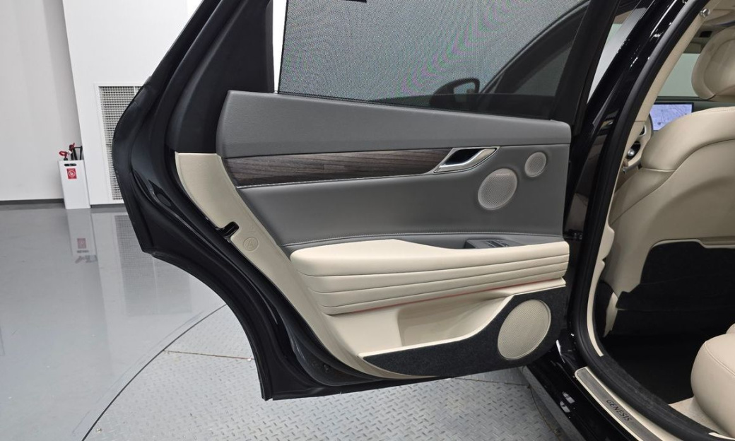 Genesis G80 Gasoline 2.5 Turbo AWD, 2025