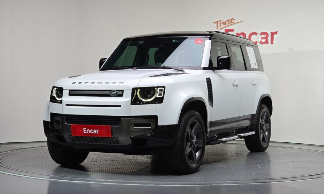 Land Rover Defender 110 P300 X-Dynamic SE, 2024