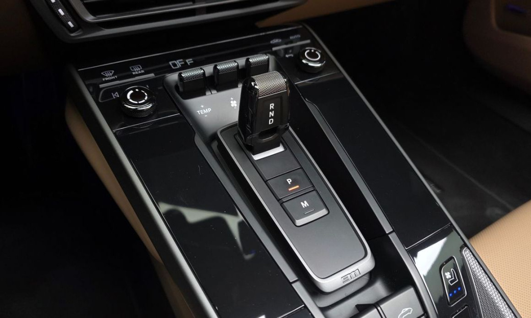 Porsche 911 Carrera Cabriolet, 2024