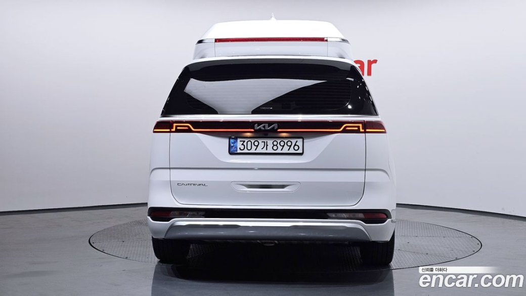 Kia Carnival 7-Seater Hi-Limousine, 2022