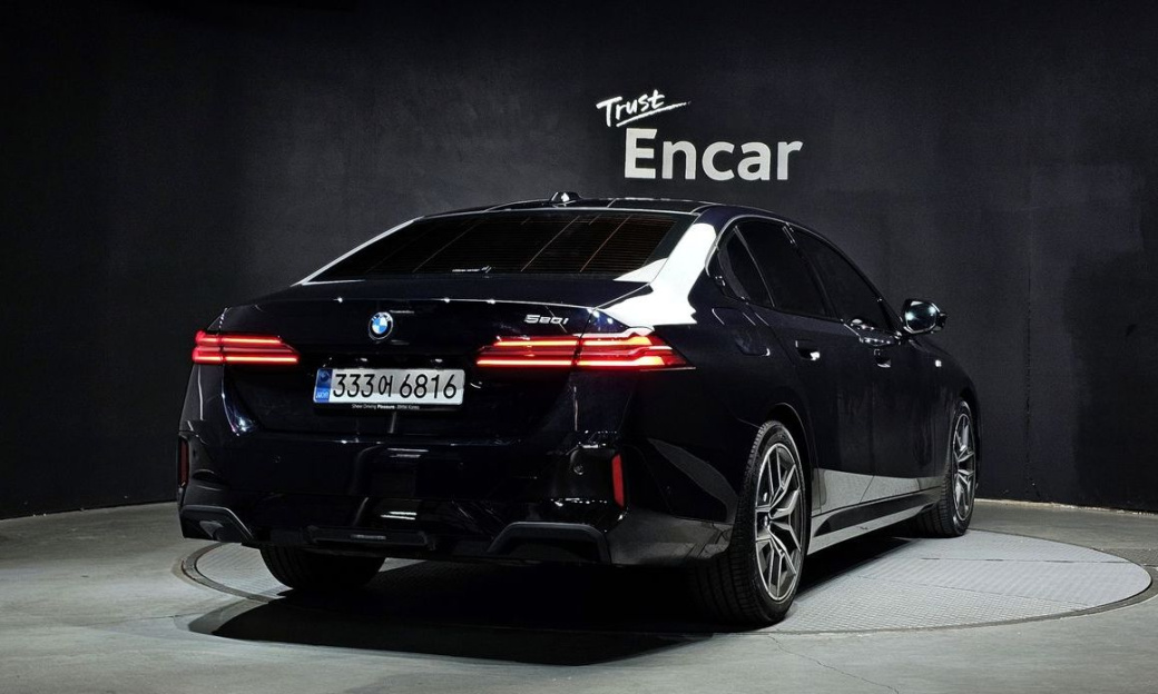 BMW 5-Series 520i M Sport, 2025