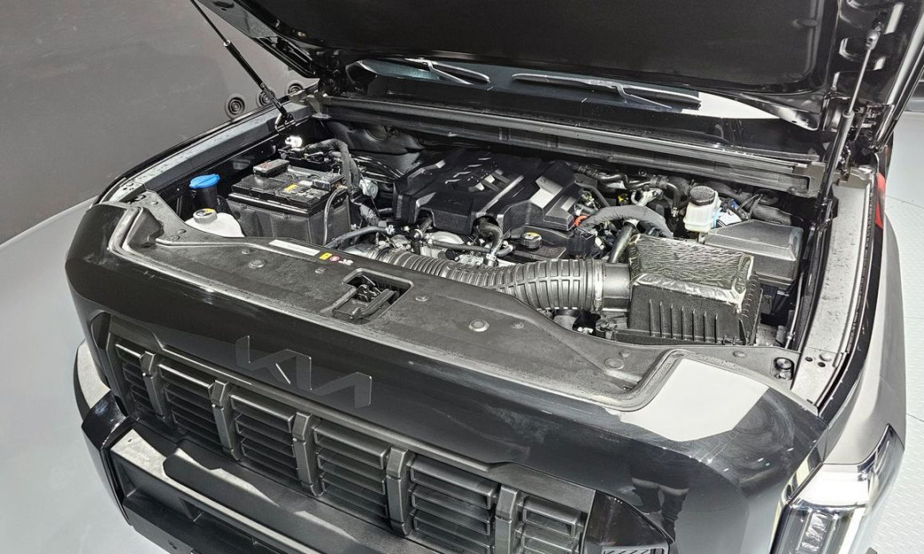 Kia Tasman 2.5T Gasoline 4WD, 2026