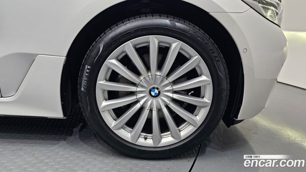 BMW Gran Turismo 630i xDrive Luxury, 2023