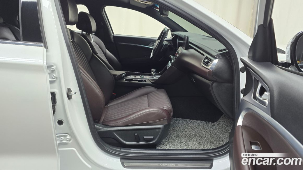 Genesis G70 Gasoline 2.0T 2WD, 2022