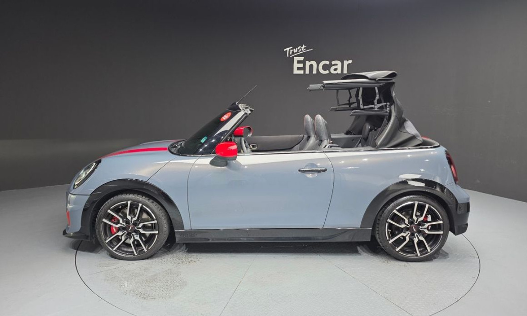 Mini Cooper Convertible JCW, 2025