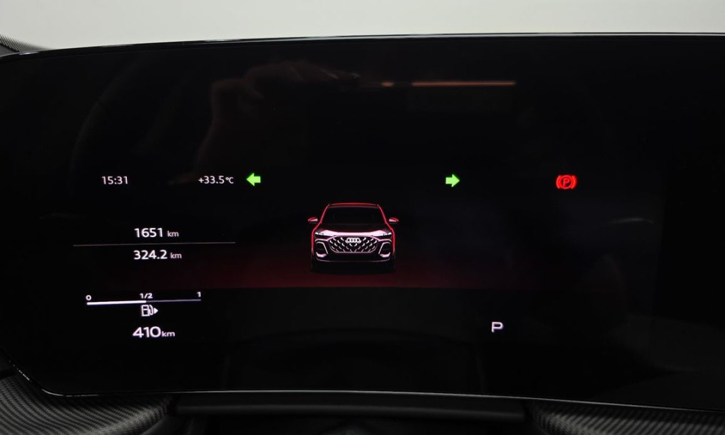 Audi Q5 40 TDI Quattro S Line Black Edition, 2025