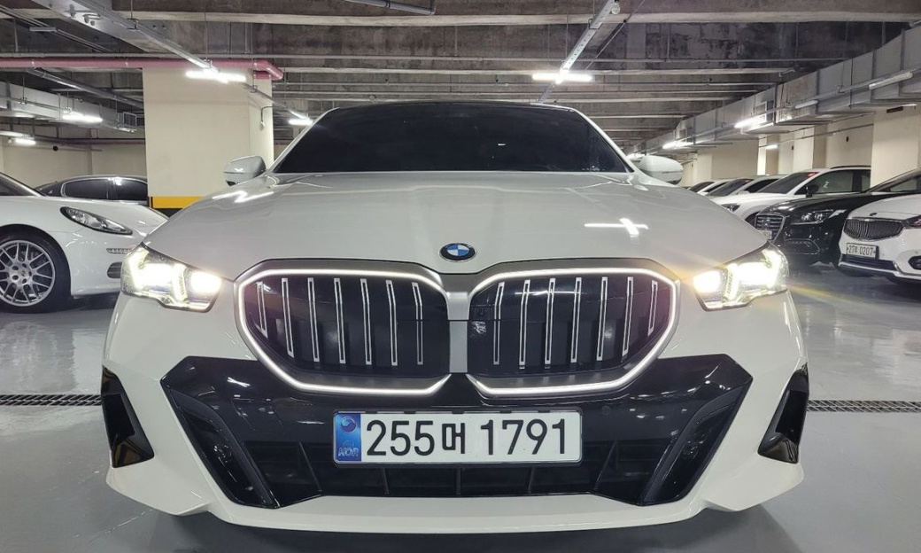 BMW 5-Series 530i xDrive M Sport, 2025