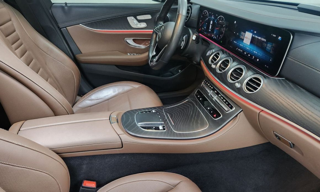Mercedes-Benz E-Class E250 AMG Line, 2023