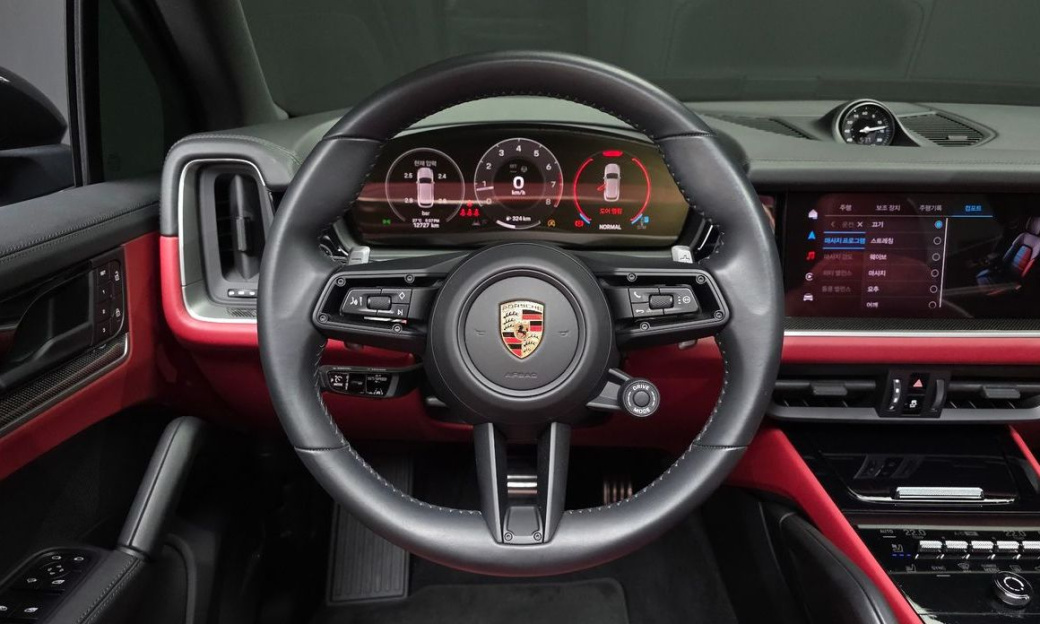 Porsche Cayenne 3.0, 2024