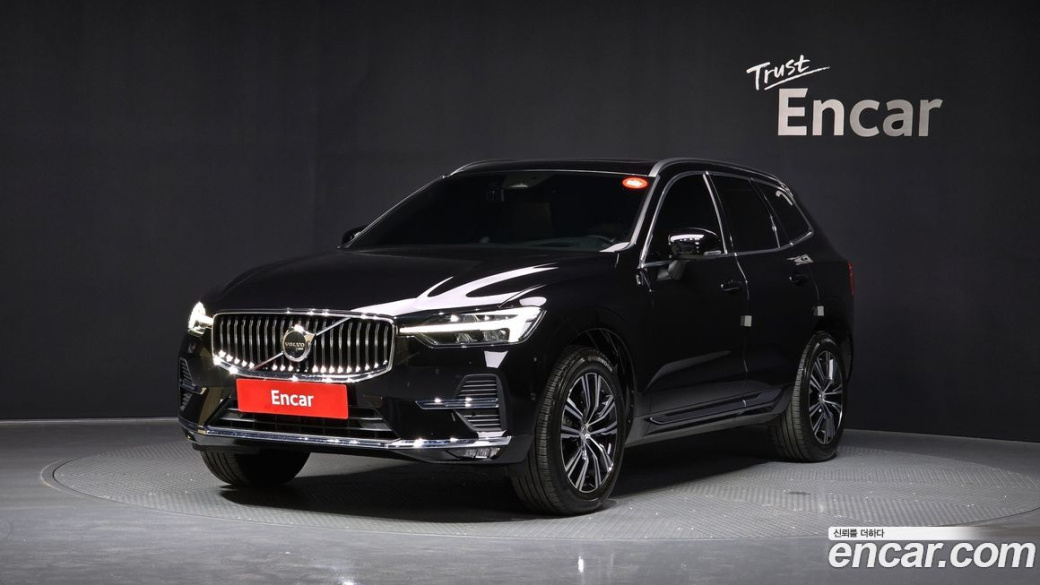 Volvo XC60 B5 Inscription, 2022
