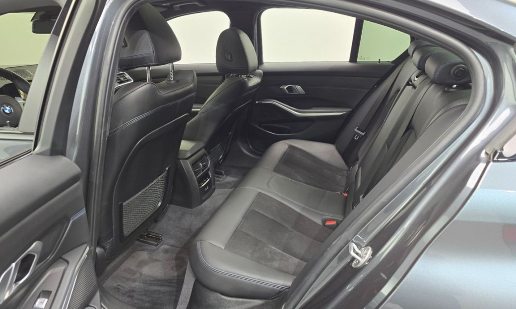 BMW 3-Series 320i M Sport, 2022