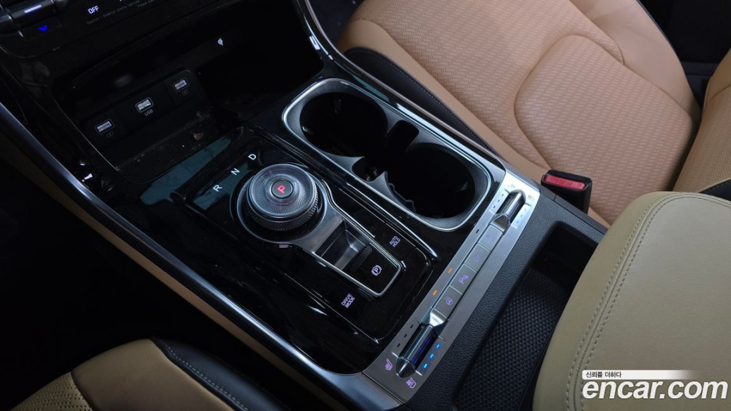 Kia Carnival 9-Seater Signature, 2023