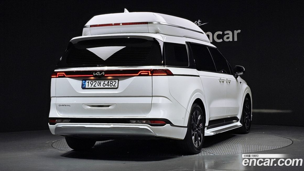 Kia Carnival 7-Seater Hi-Limousine, 2023