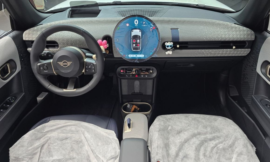 Mini Cooper Convertible Favoured, 2026