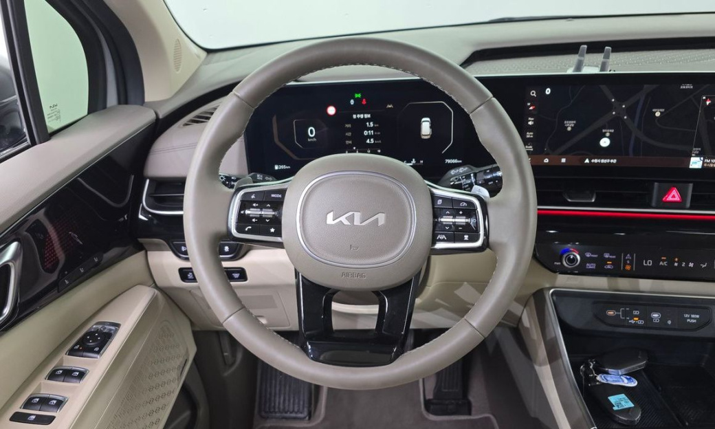 Kia Carnival 7-Seater Gravity, 2025