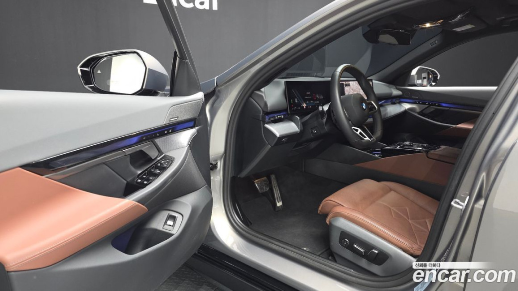 BMW 5-Series 530i xDrive M Sport, 2025