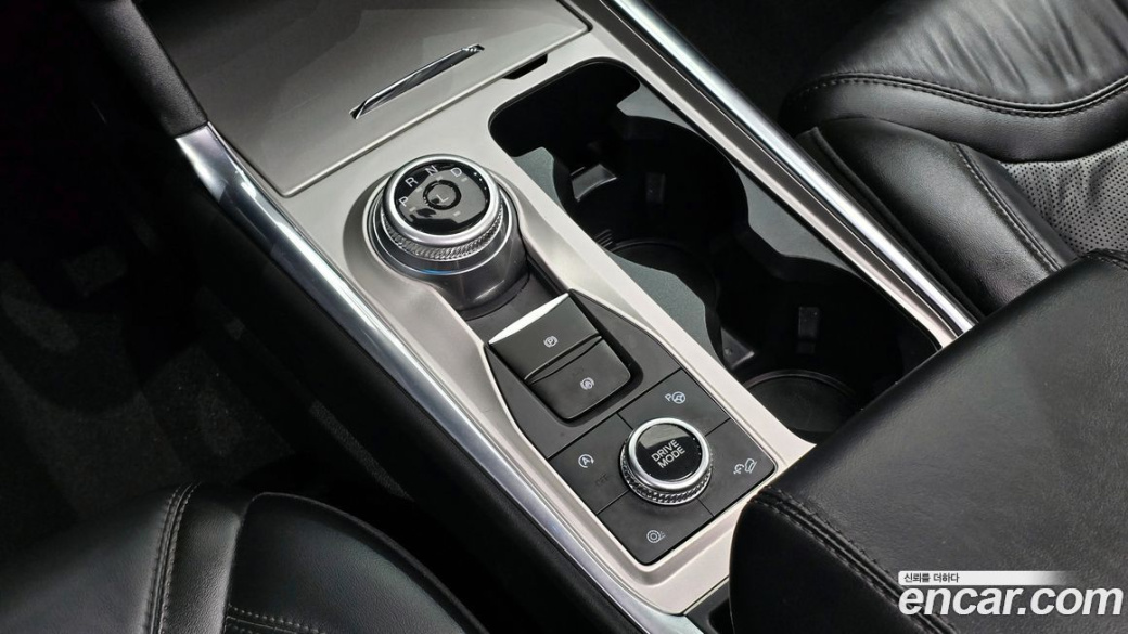 Ford Explorer 3.0 Platinum 4WD, 2023